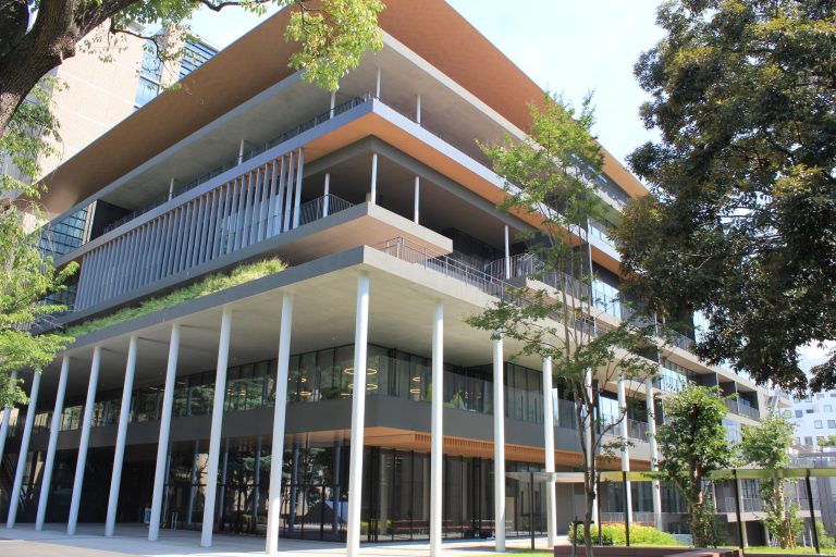 青山学院大学 マクレイ記念館